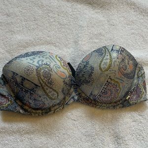 Victoria’s Secret strapless very sexy push up 34c